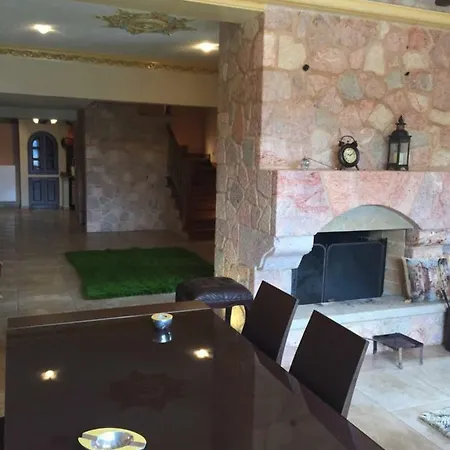 Emargina Villa Arachova