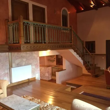 Emargina Villa
